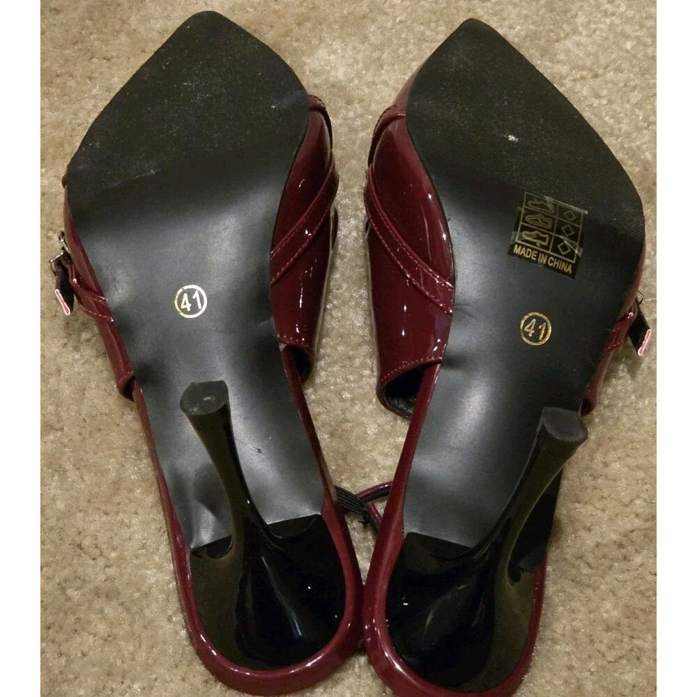 Burgundy faux-patent slingback kitten heels, pointed toe & crossstrap-Size 41/8
